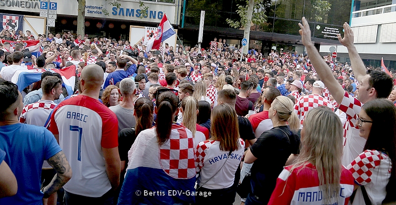 so feierten die Kroaten 17.05. Video (hier klicken)