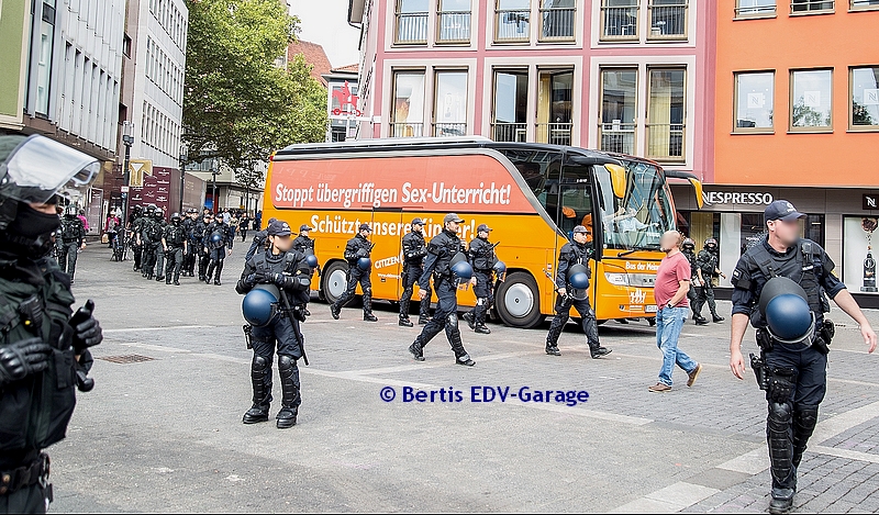 "Demo für alle"-Bus Stgt 14.09. Bilder (hier klicken)