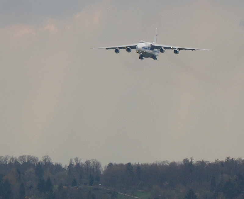 Video Landung AN124 10.04. (hier klicken)